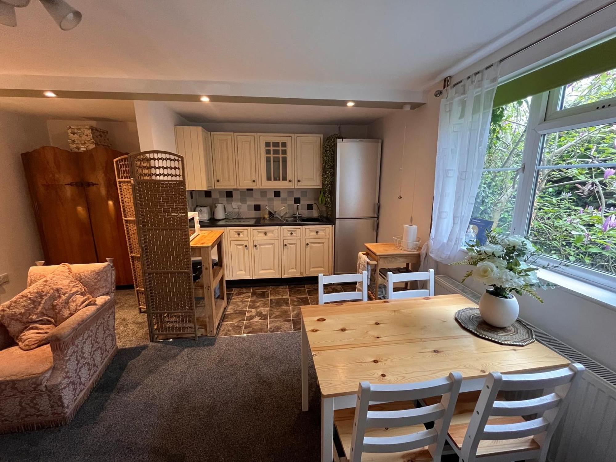 The Annexe - 10 Howards Croft Apartment *