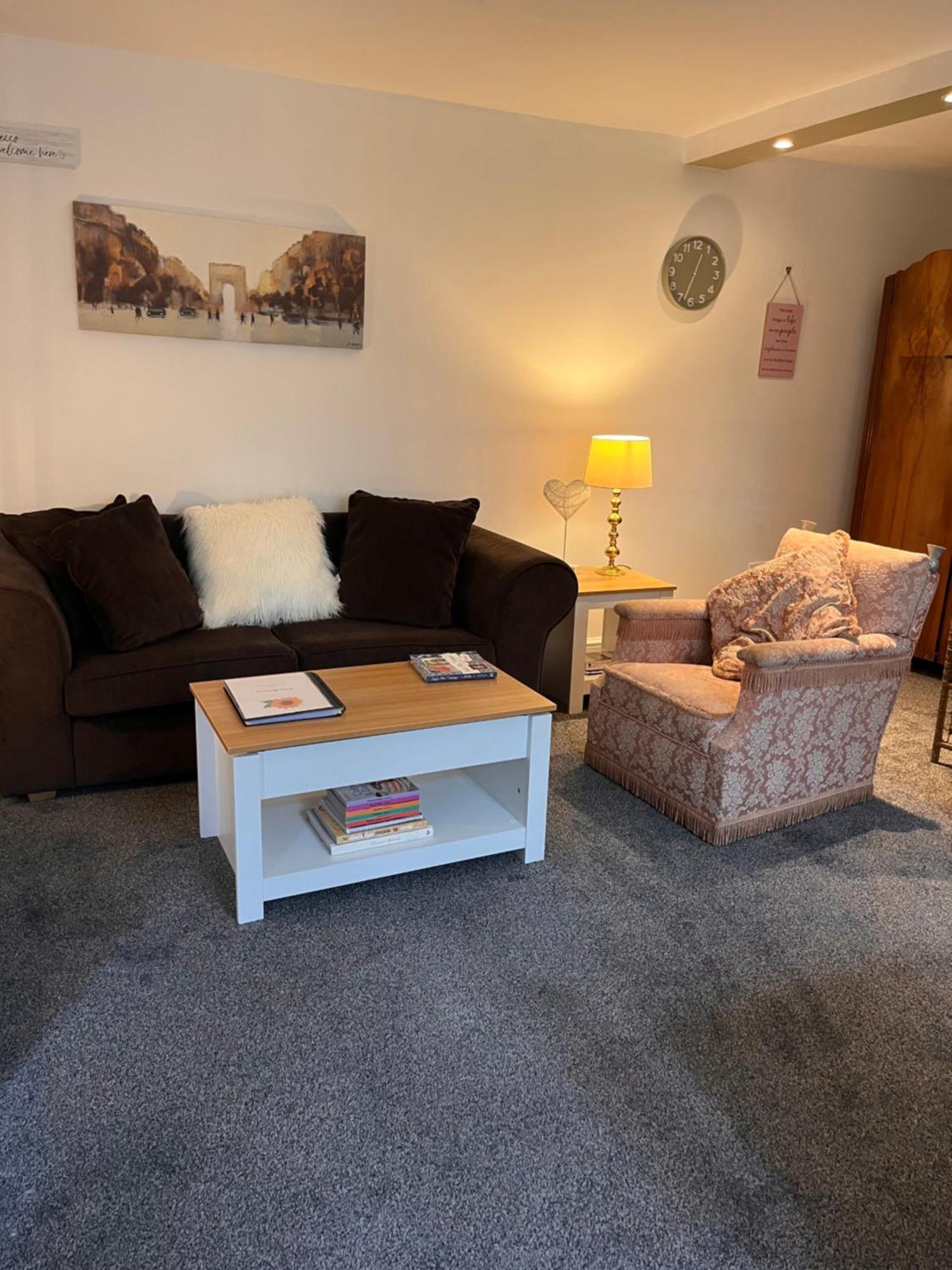 Apartment The Annexe - 10 Howards Croft Mile End